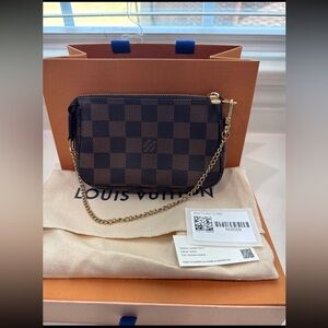 Louis Vuitton Mini Pochette